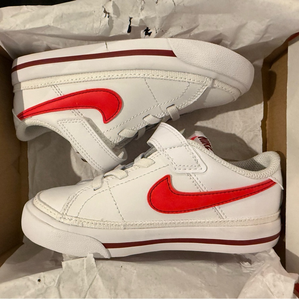 Nike Court Legacy 9C NWT